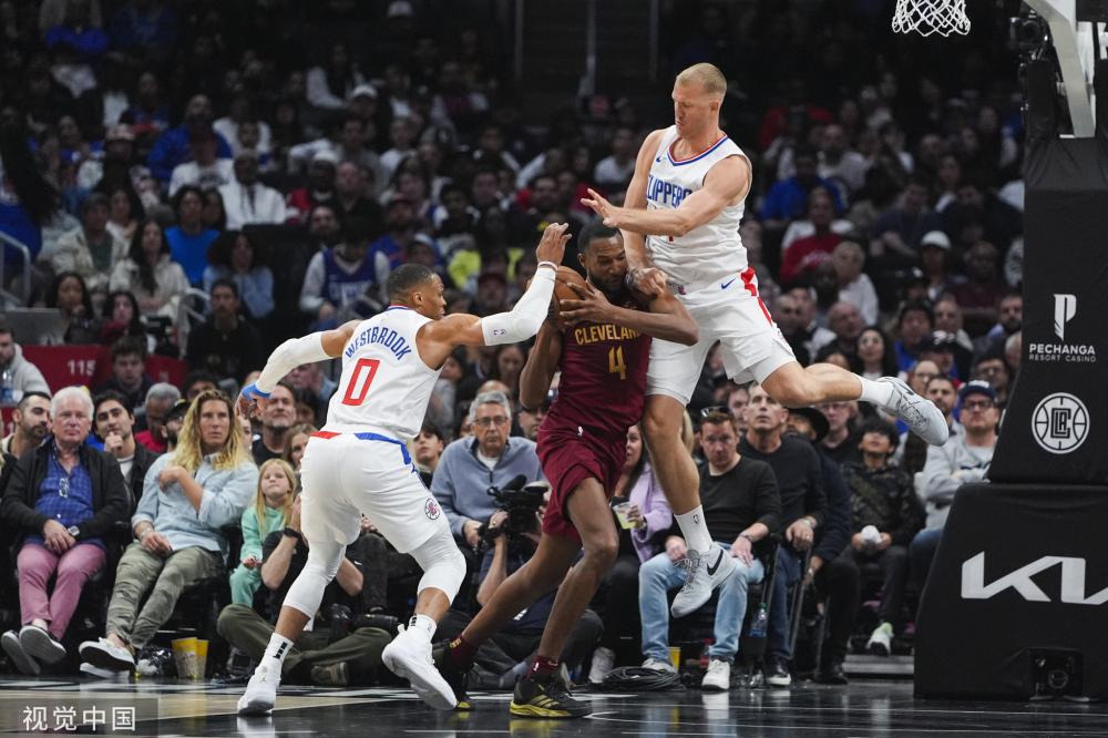 更是一出令 更是一出令